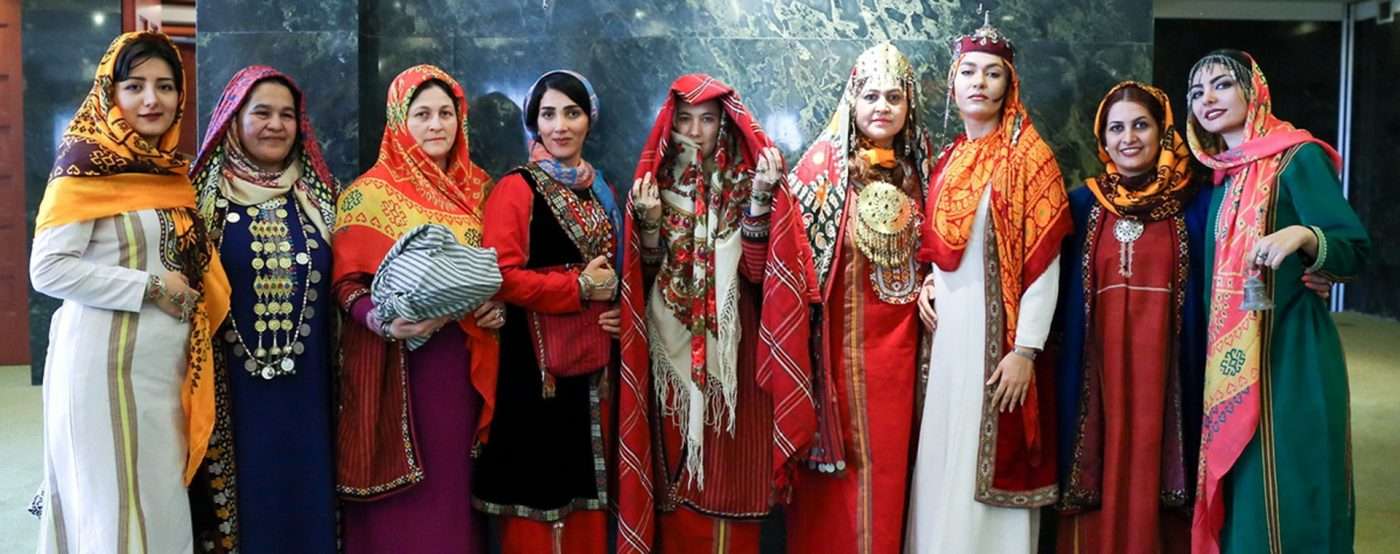 15 Stunning Examples Of Traditional Clothing From Iran, 40% OFF